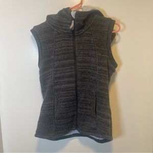 Bench vest gray women's size‎ large